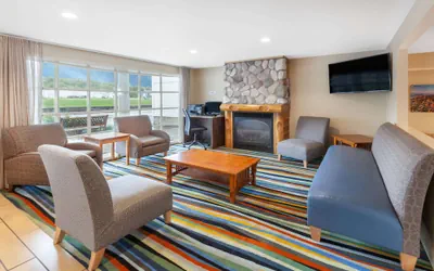 Photo 3 - Baymont by Wyndham St. Ignace Lakefront