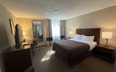 Photo 5 - Wingate by Wyndham Utica