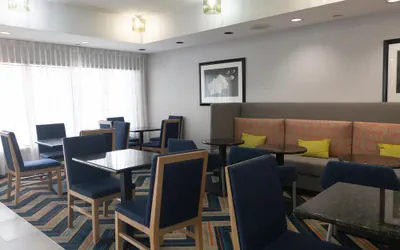 Photo 3 - Hampton Inn Atlanta/Peachtree City