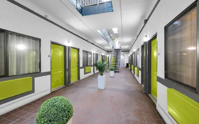 Photo 4 - SureStay by Best Western San Francisco Marina District