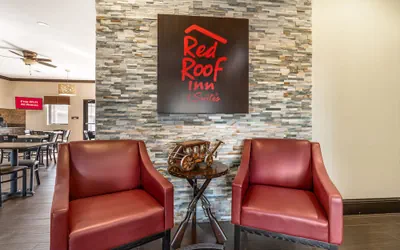 Photo 5 - Red Roof Inn & Suites Sulphur Springs