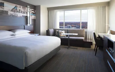 Photo 2 - Kansas City Marriott Country Club Plaza