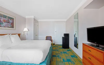 Photo 5 - Days Inn by Wyndham Reno