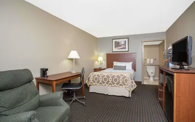 Photo 5 - Baymont by Wyndham Hays