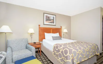 Photo 3 - Baymont by Wyndham Hays