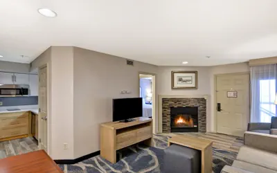 Photo 2 - Homewood Suites by Hilton Windsor Locks Hartford