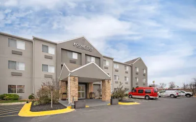 Photo 2 - Country Inn & Suites by Radisson, Fairview Heights, IL