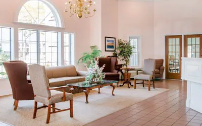 Photo 3 - Comfort Inn Lakeside