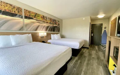 Photo 4 - Days Inn by Wyndham Columbus IN