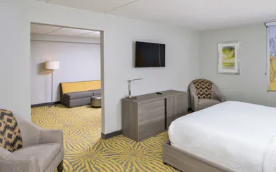 Photo 5 - Holiday Inn Dallas-Richardson by IHG