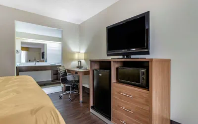 Photo 5 - Quality Inn Brunswick
