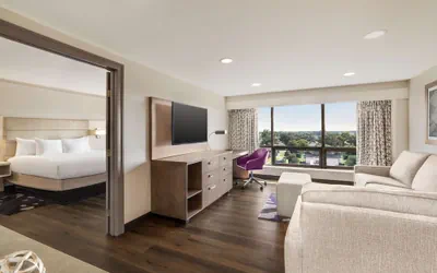Photo 5 - DoubleTree by Hilton Hotel New Orleans Airport