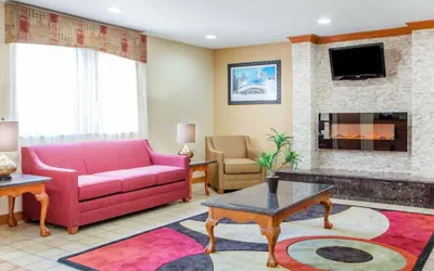 Photo 5 - Quality Inn Ottawa near Starved Rock State Park