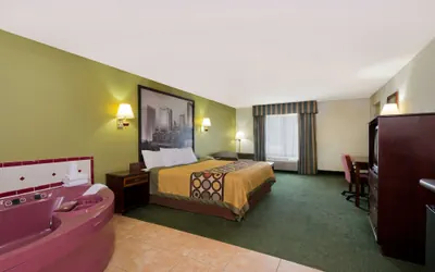 Photo 4 - Super 8 by Wyndham Huntersville/Charlotte Area