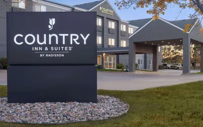 Photo 2 - Country Inn & Suites by Radisson, Brookings, SD