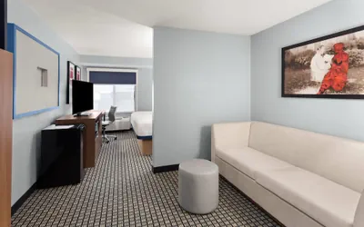 Photo 2 - AmericInn by Wyndham Reedsburg