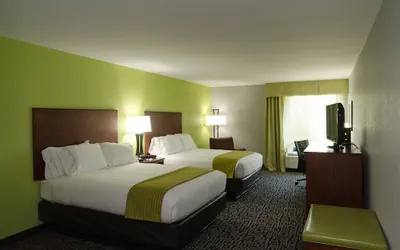 Photo 3 - Holiday Inn Express Hickory-Hickory Mart by IHG