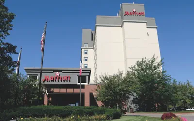 Photo 2 - West Des Moines Marriott