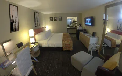 Photo 3 - Floridian Hotel