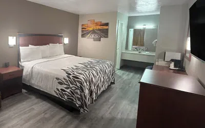 Photo 5 - Red Roof Inn Shamrock