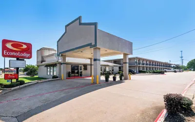 Photo 2 - Econo Lodge Texarkana I-30