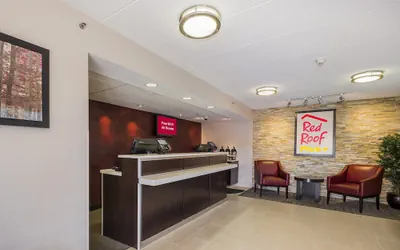 Photo 4 - Red Roof Inn PLUS+ Boston - Framingham