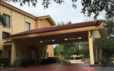 Photo 2 - Days Inn by Wyndham Gainesville University I-75