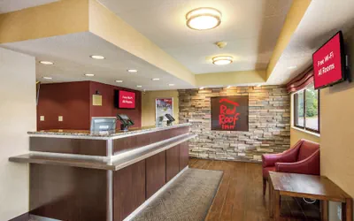Photo 4 - Red Roof Inn Detroit - Plymouth/ Canton