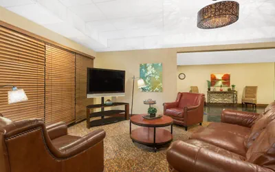 Photo 2 - Baymont by Wyndham Fayetteville