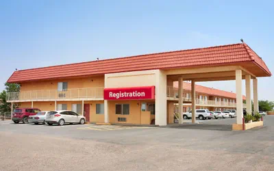Photo 2 - Travelodge by Wyndham Winslow
