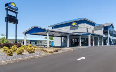 Photo 2 - Days Inn by Wyndham Greeneville