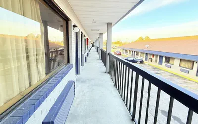 Photo 3 - OYO Hotel Williamston