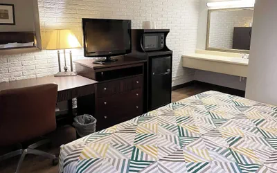 Photo 5 - Studio 6 Suites – Wytheville, VA