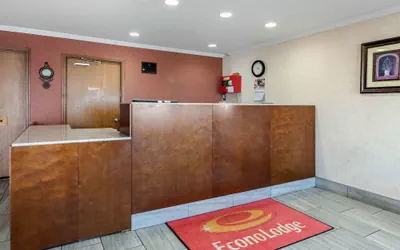 Photo 4 - Econo Lodge Lexington Southeast