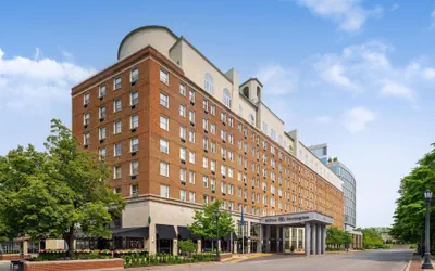 Photo 2 - Hilton Orrington / Evanston
