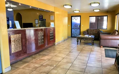 Photo 4 - Days Inn by Wyndham East Albuquerque