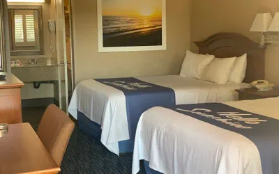 Photo 4 - Days Inn by Wyndham Alhambra CA