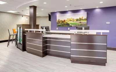 Photo 4 - Clarion Pointe Biltmore Village