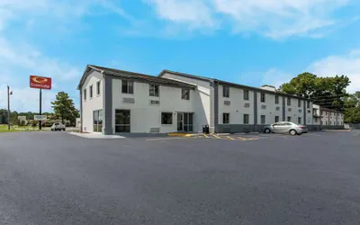 Photo 2 - Econo Lodge Cherry Point