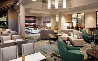 Photo 4 - DoubleTree by Hilton Manchester Downtown