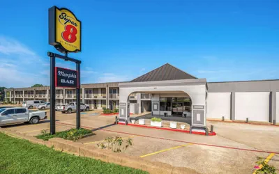 Photo 2 - Super 8 by Wyndham Longview/North