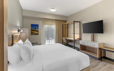 Photo 4 - Best Western Plus Atlanta Airport-East