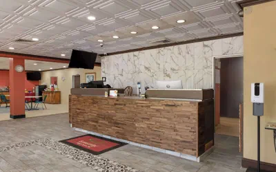 Photo 5 - Econo Lodge