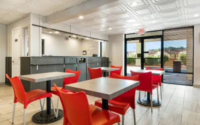Photo 4 - Econo Lodge Conyers
