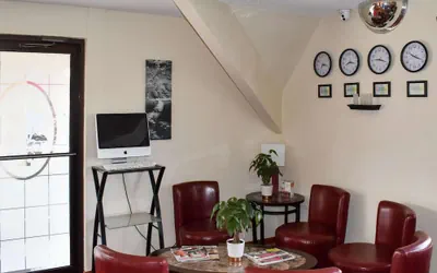 Photo 4 - MHO Hotel Bordentown