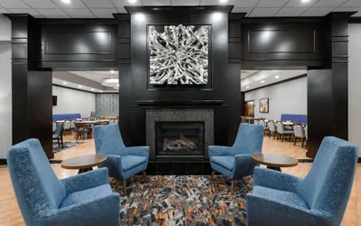 Photo 2 - Hampton Inn Evansville/Airport