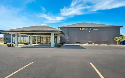 Photo 2 - Quality Inn Little Rock South