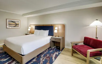Photo 3 - DoubleTree by Hilton Quincy