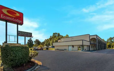Photo 2 - Econo Lodge Goldsboro Hwy 70