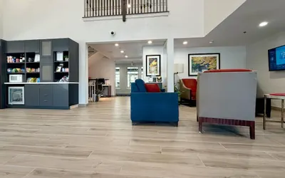 Photo 5 - Comfort Inn & Suites Sturbridge - Brimfield